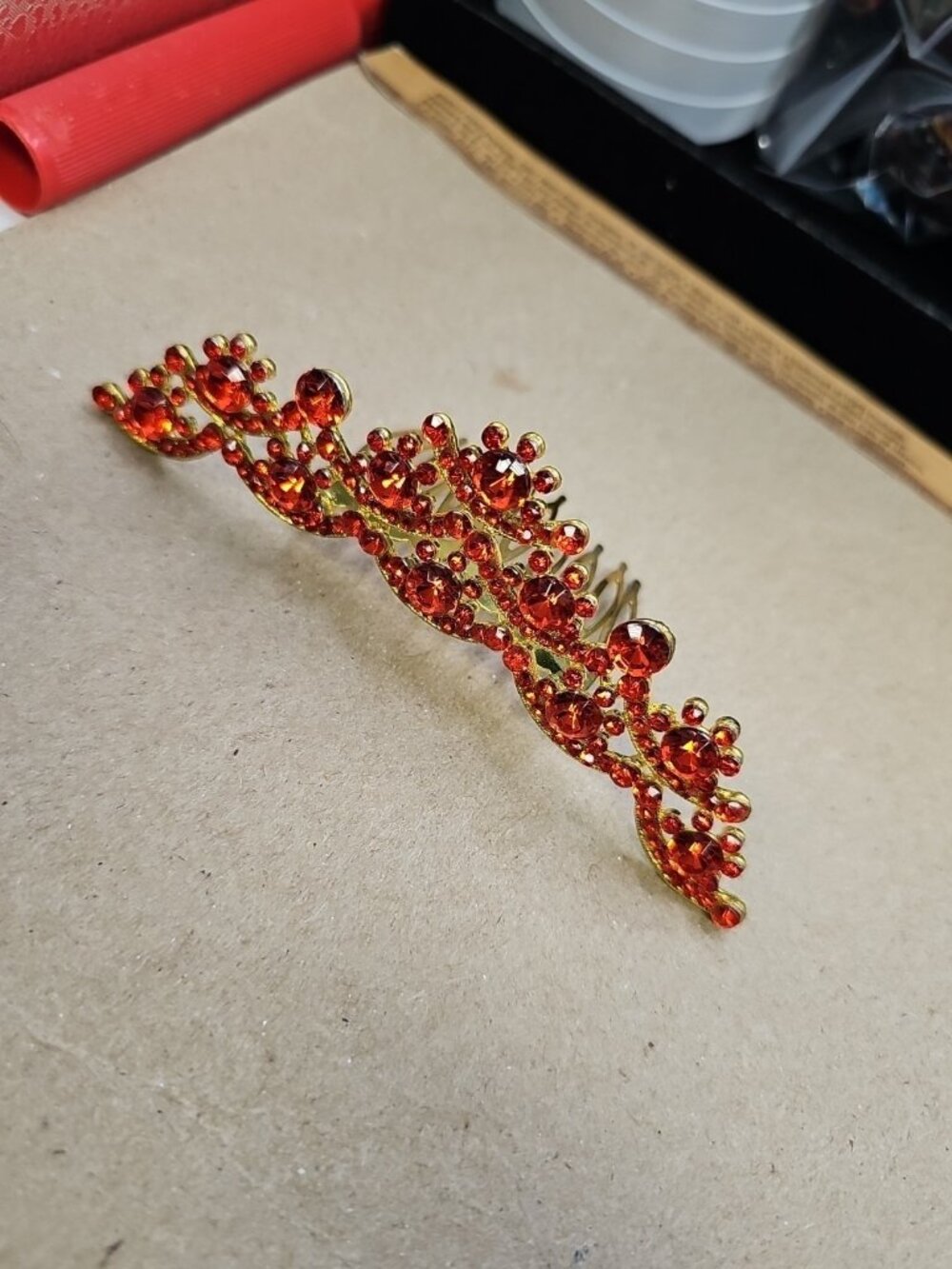 Hair Comb Red Rhinestones Gold-tone